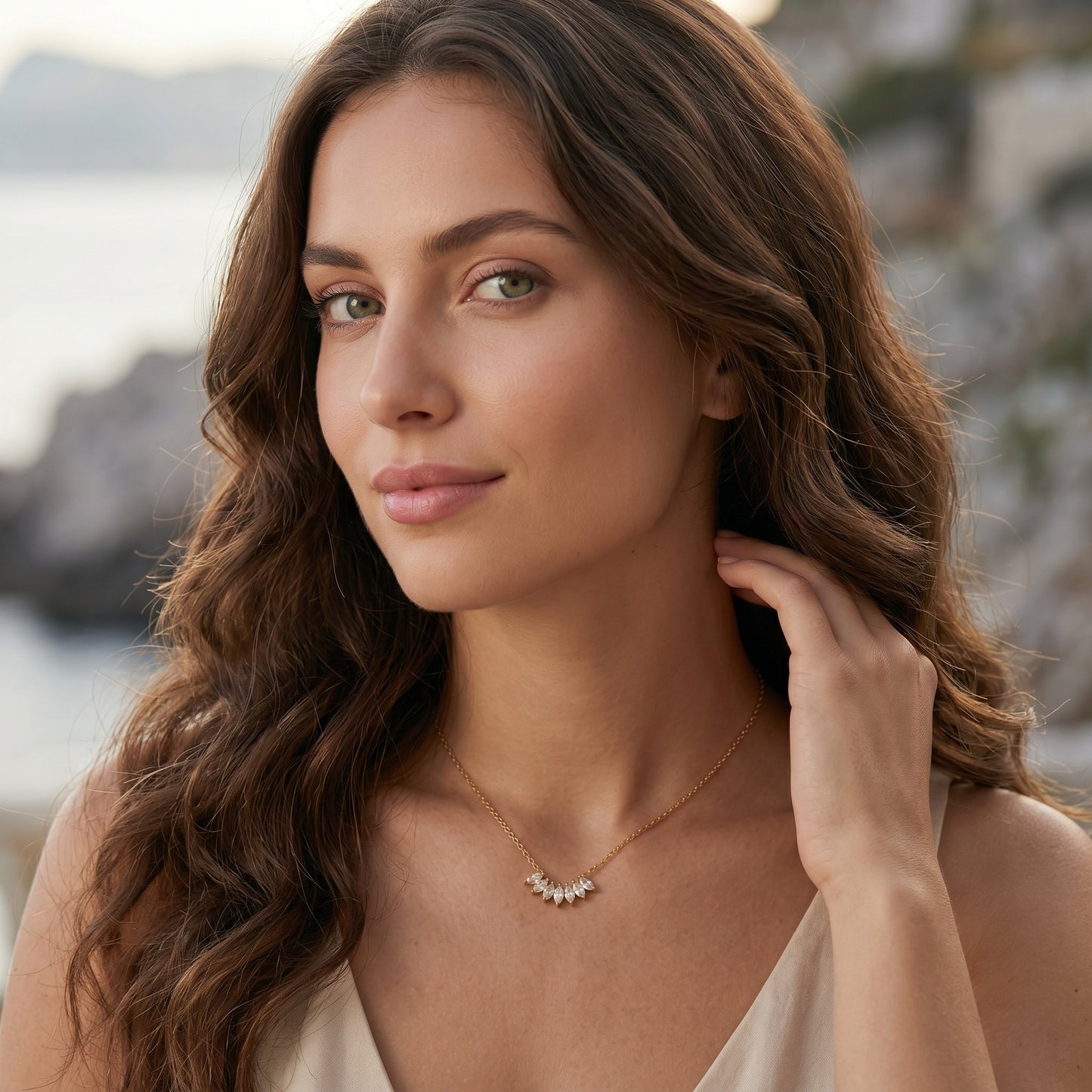 Élodie Crystal Leaf Gold Necklace - Joie d’Or