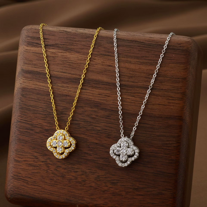 Lora Clover Pendant Necklace