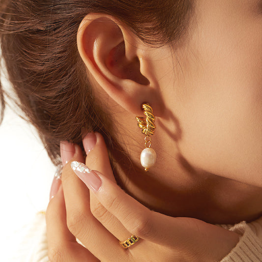 Emma Pearl Earrings