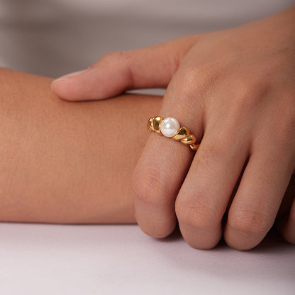 Scarlett Pearl Ring