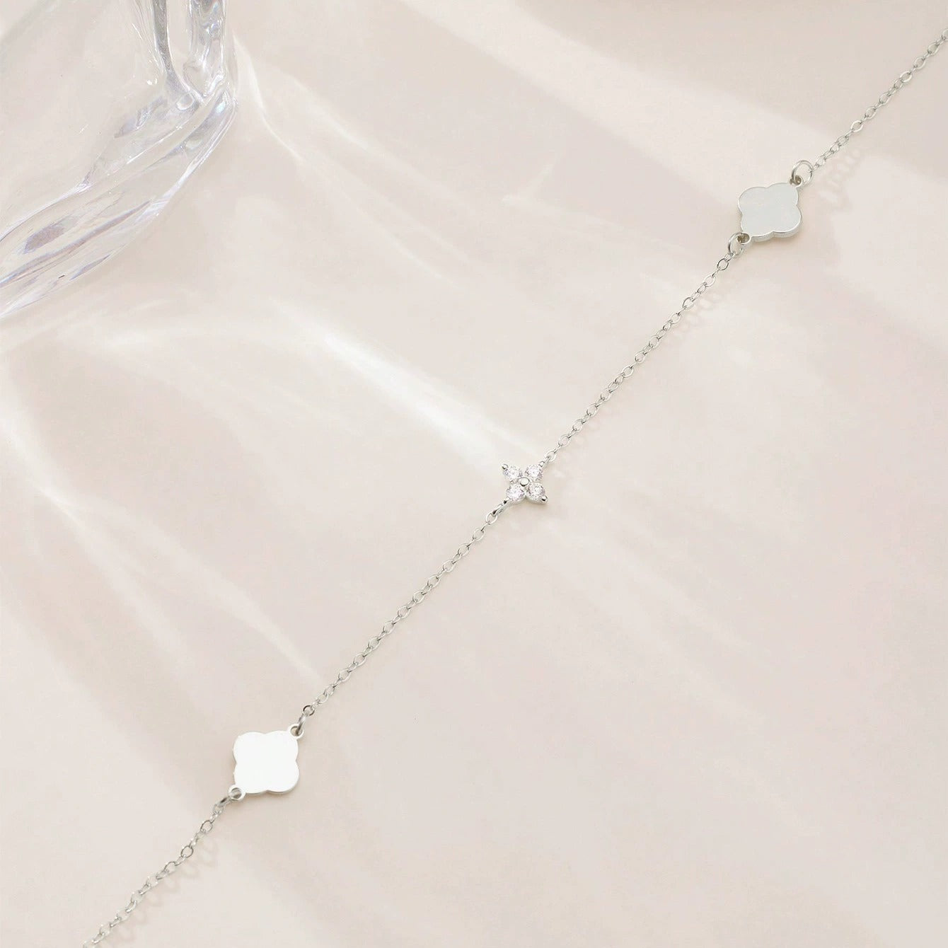 Inès Clover & Crystal Necklace
