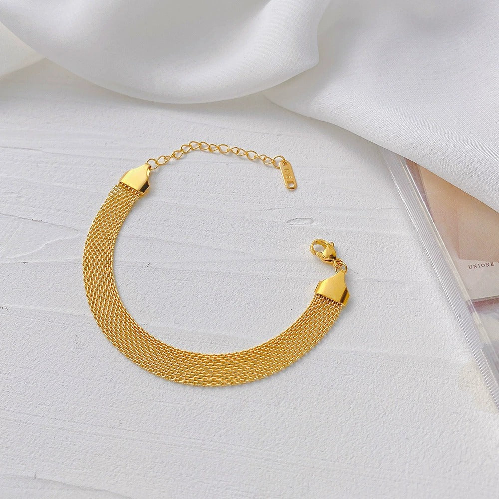 Élise Gold Mesh Bracelet