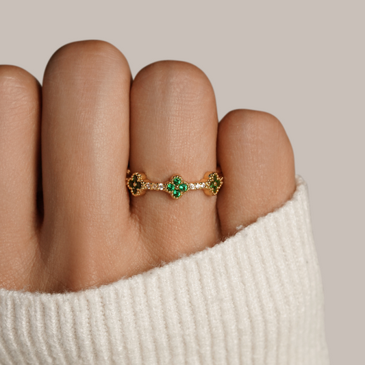 Emerald Clover Ring