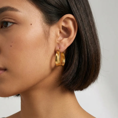 Lyla Hoop Earrings - Joie d’Or