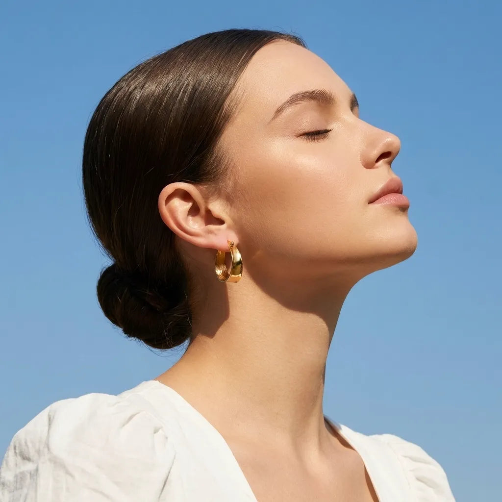 Lyla Hoop Earrings - Joie d’Or