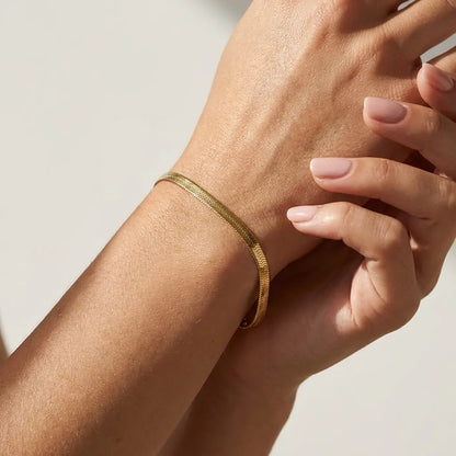 Elizabeth Gold Herringbone Bracelet - Joie d’Or
