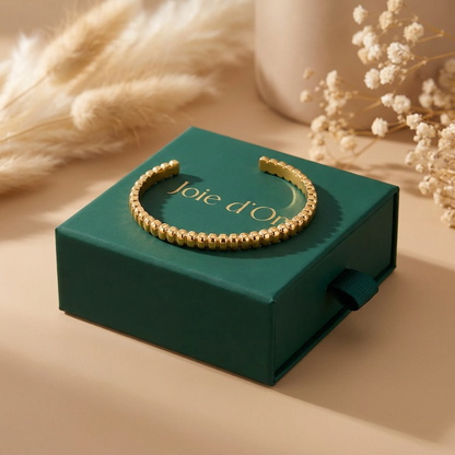 Emma Sculpted Gold Bangle - Joie d’Or