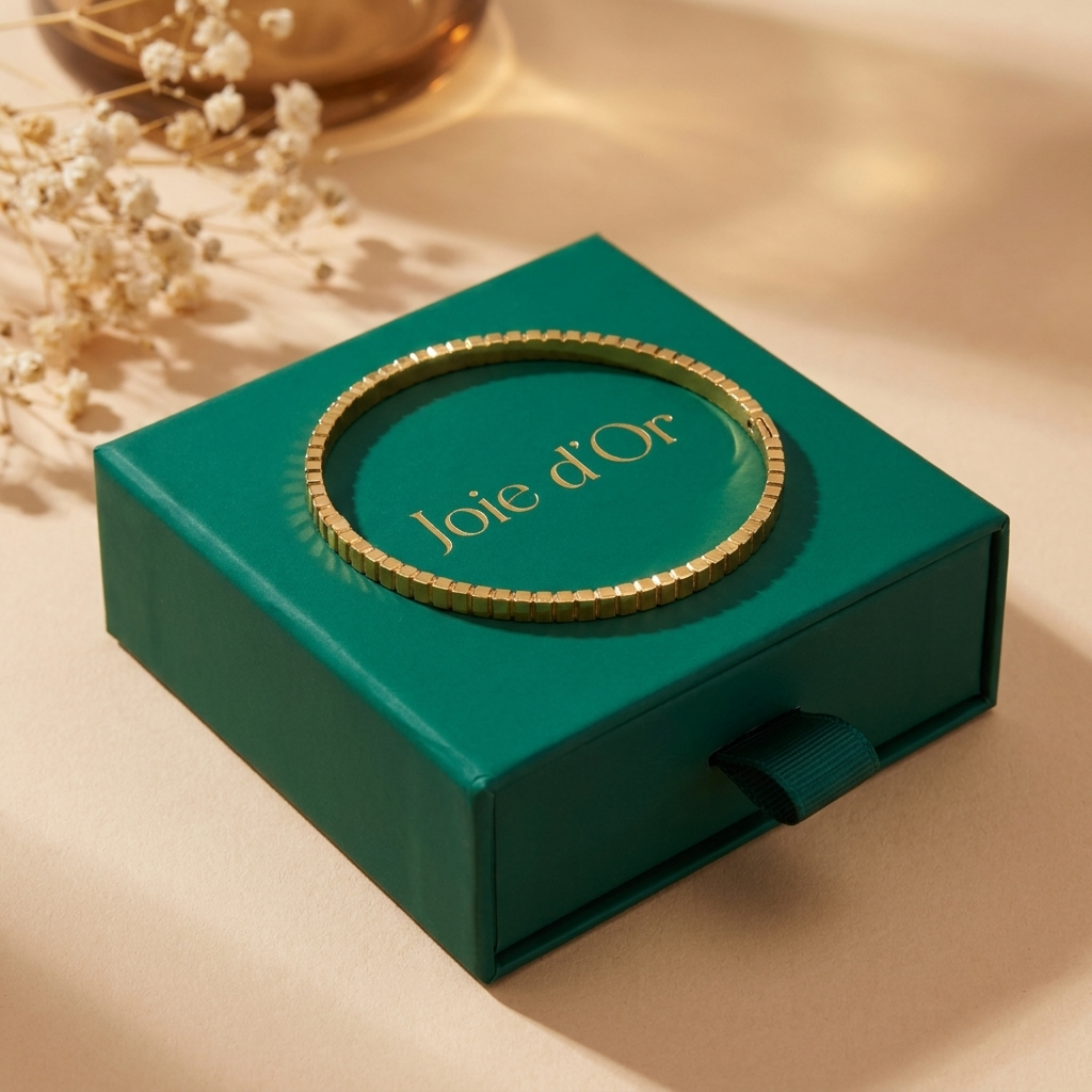 Antonela Gold Bangle - Joie d’Or