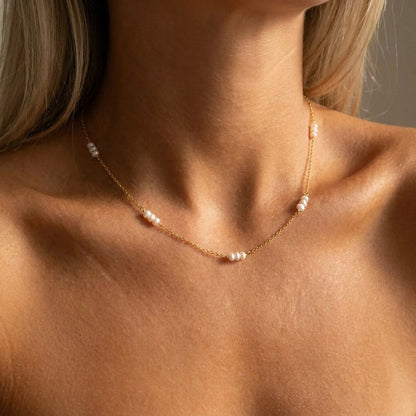 Valentina Tiny Pearls Necklace - Joie d’Or