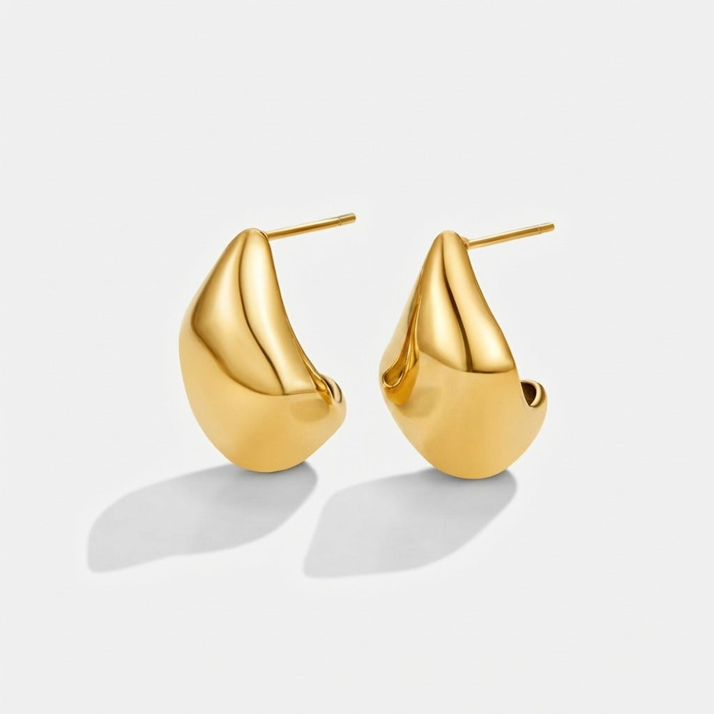 Lena Curved Hoop Earrings - Joie d’Or