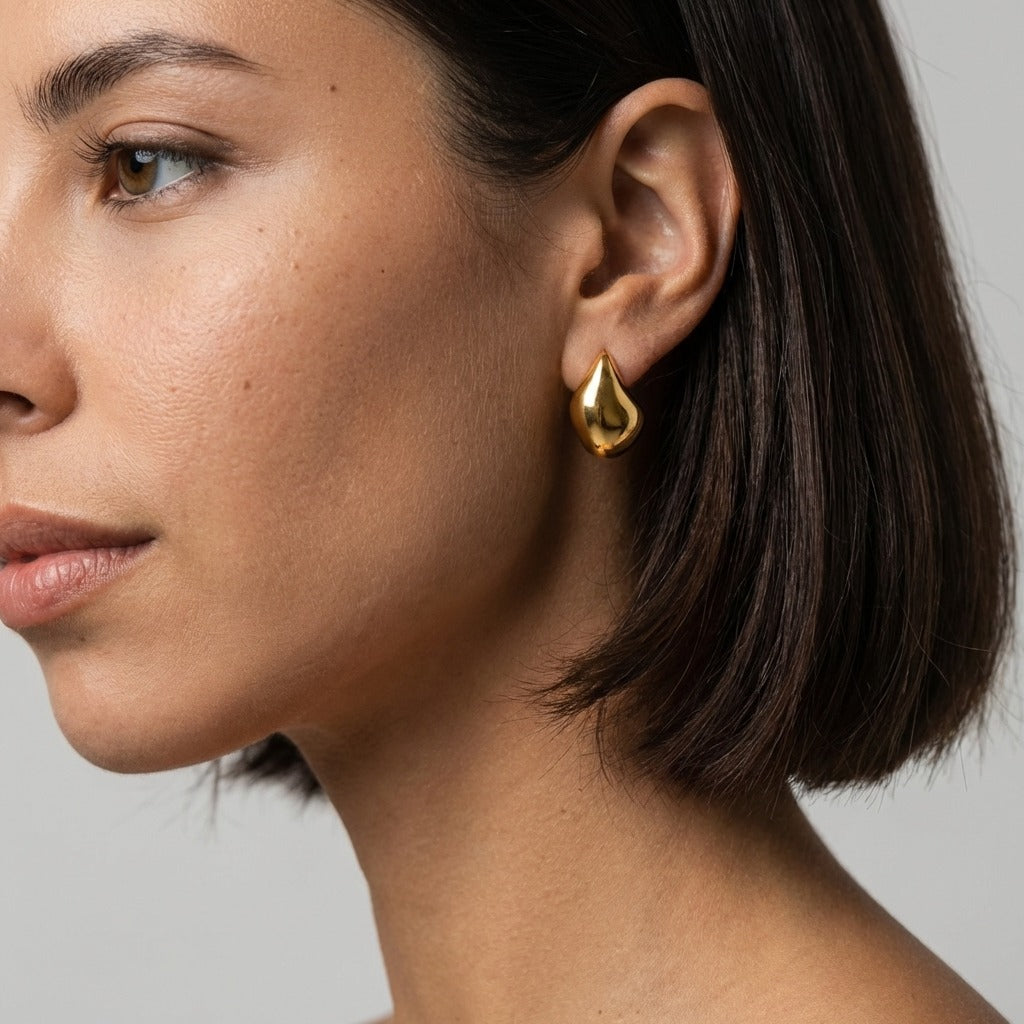 Lena Curved Hoop Earrings - Joie d’Or