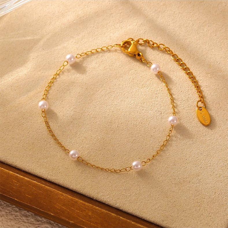 Élise Dainty Pearl Bracelet