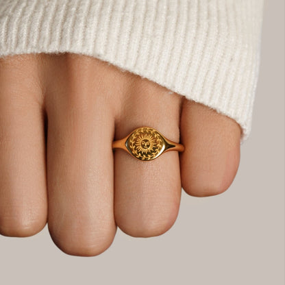 Selestia Gold Ring