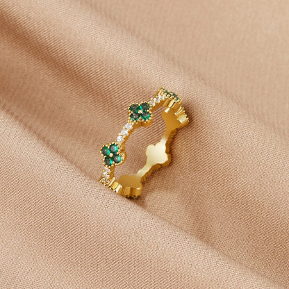 Emerald Clover Ring
