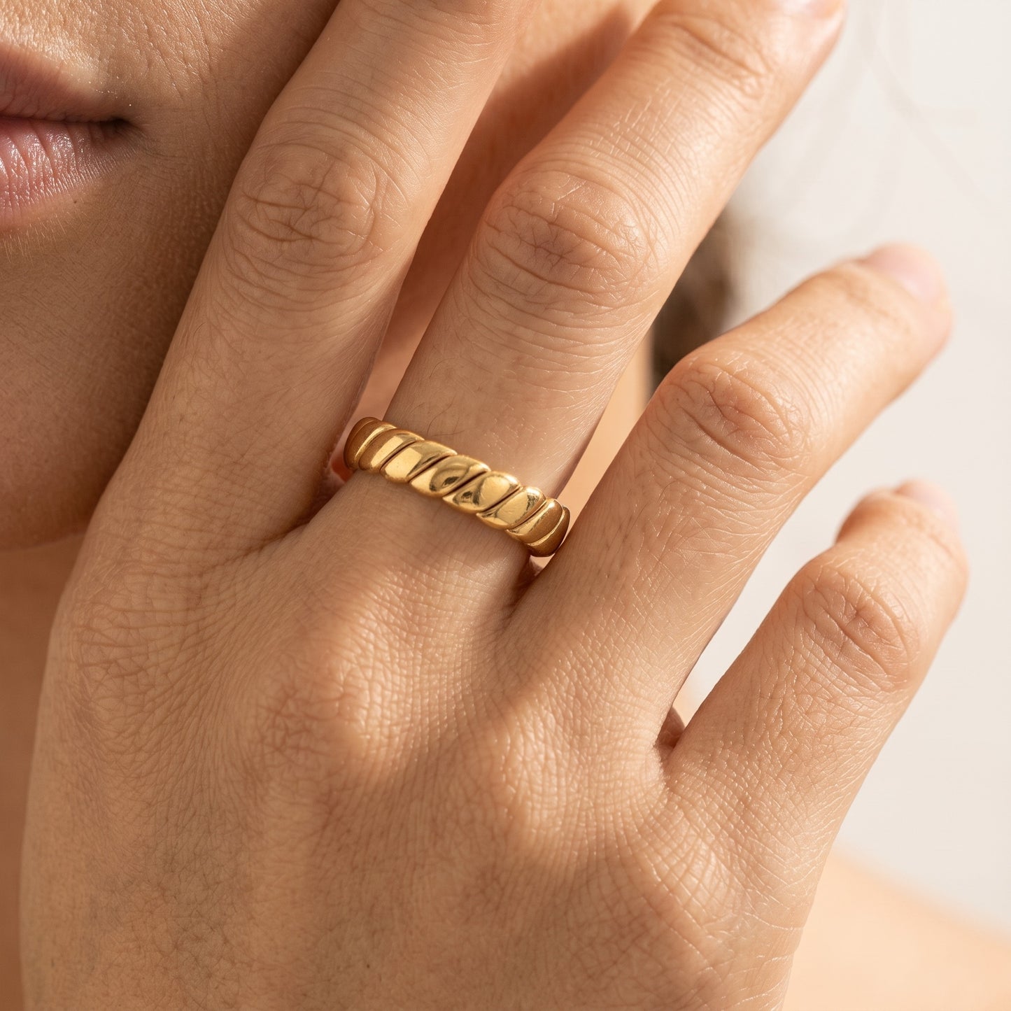 Clara Twisted Gold Ring - Joie d’Or