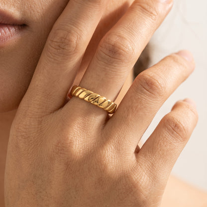 Clara Twisted Gold Ring - Joie d’Or