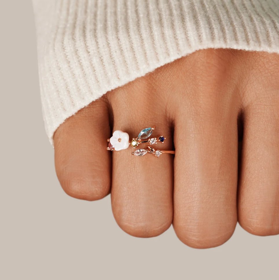 Flora Gold Ring