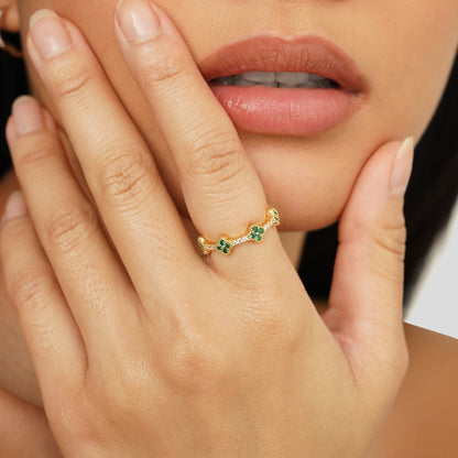 Emerald Clover Ring